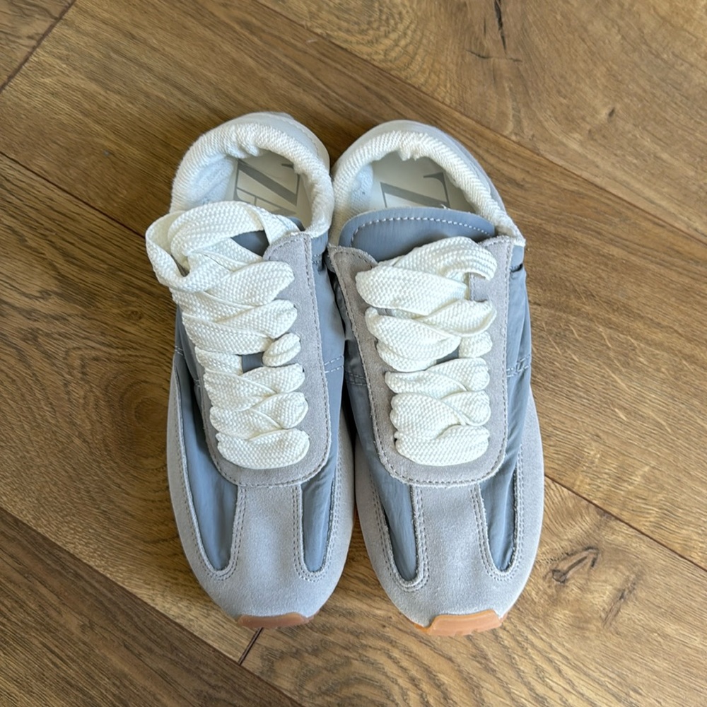 Zara Light Gray Sneakers in size 38